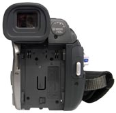 JVC GR-D73: ovládání zezadu (Klikni pro zvětšení)