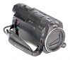 Videokamera Sony HDR-PJ810 v přední perspektivě 